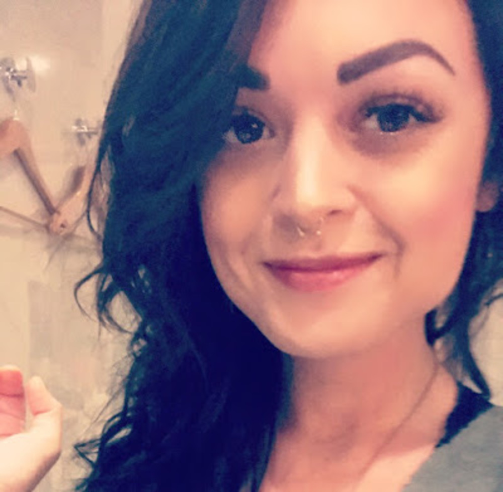 Meet your Posher, Elizabeth